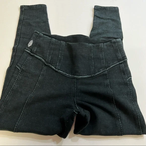 Free People “Hybrid Leggings” - Picture 2 of 8